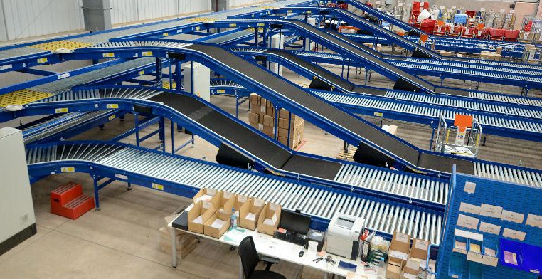 Băng tải logistics là gì?