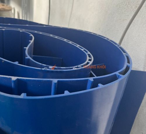 Băng tải PU đồng nhất là gì? Phân loại và cấu tạo chi tiết các mẫu phổ biến