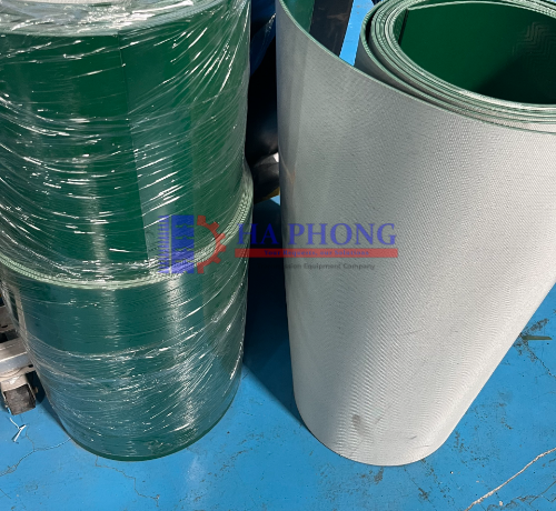 Cuộn băng tải PVC tại kho Hà Phong